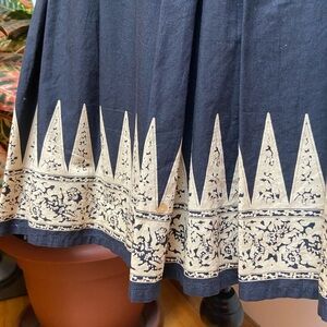 Elegant Black and Beige Skirt